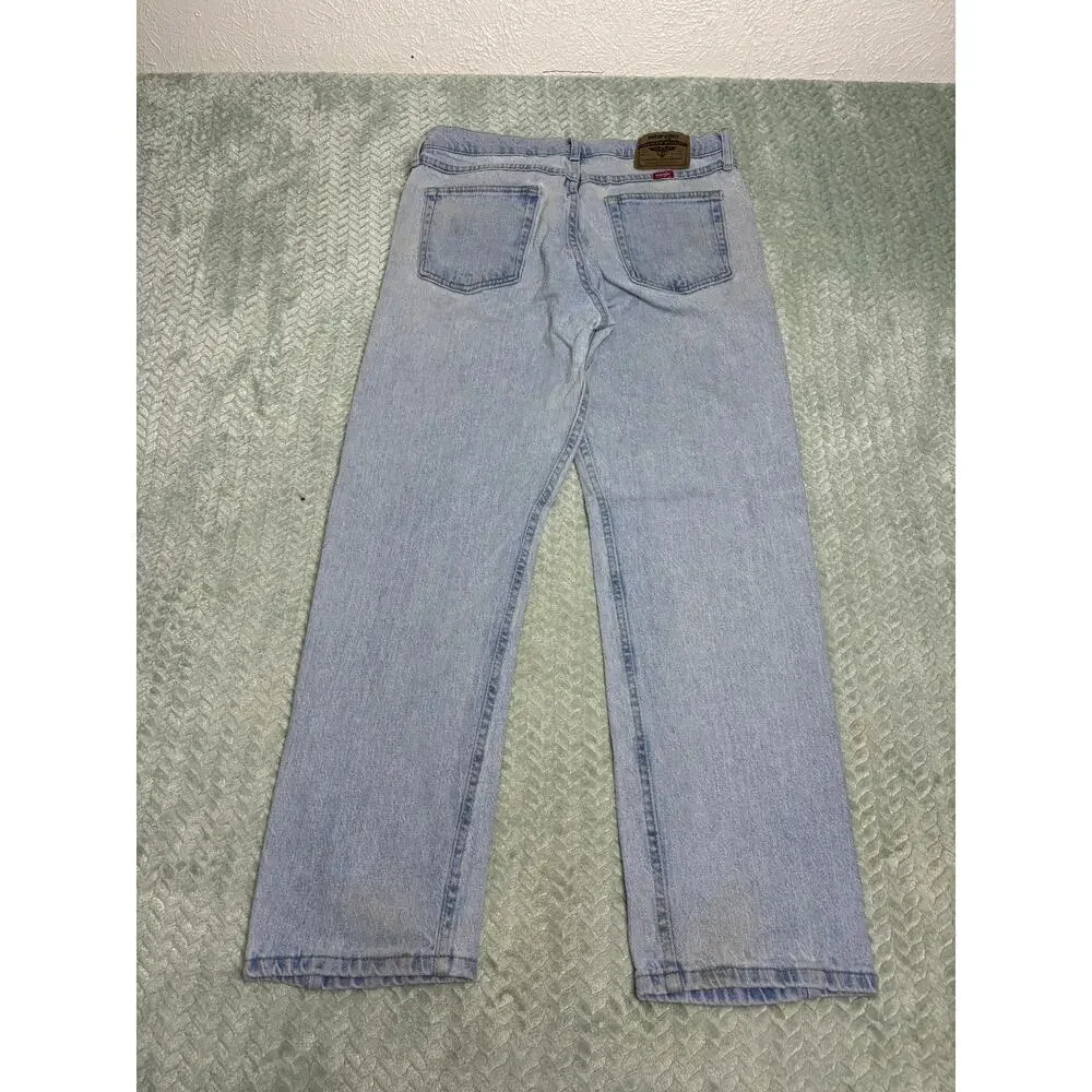 2000s Wrangler Light Wash Jeans 32x30 Straight Leg Distressed